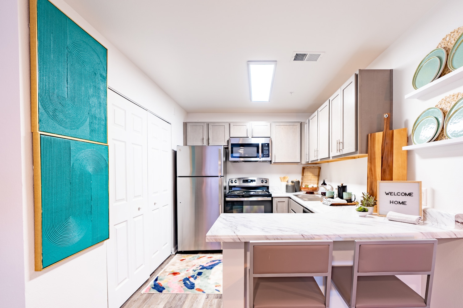 Kitchen interior view Campus West Apartments in Tallahassee near FSU - dsc04883-hdr